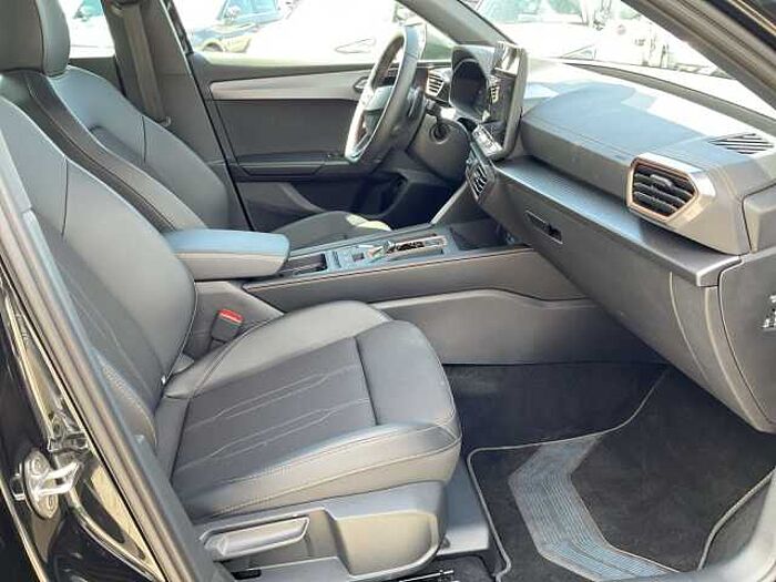 CUPRA Leon Sportstourer 1.5 eTSI DSG FLA SPURH EL.HECK Cupra