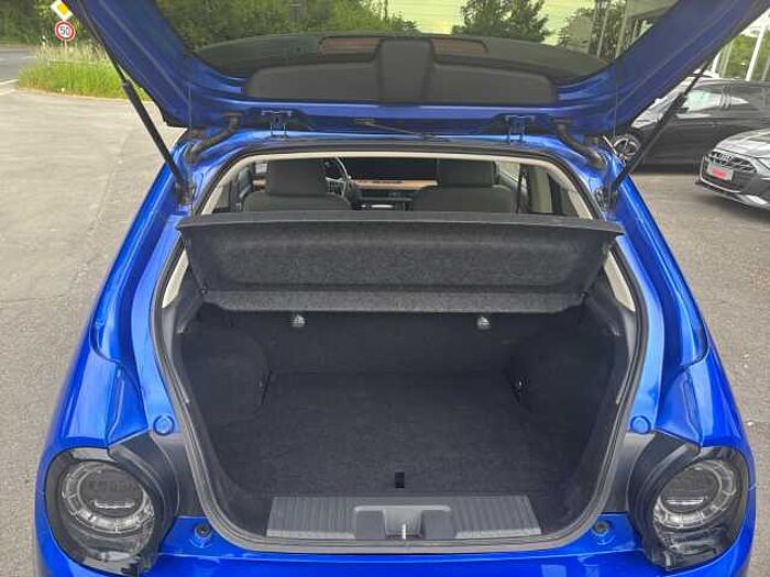 Honda e Advanc Advance TEMPO KLIMA PDC USB