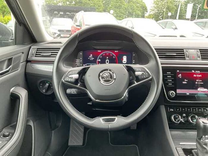 SKODA Superb Combi 1.5 TSI ACT Style Kamera/PDC