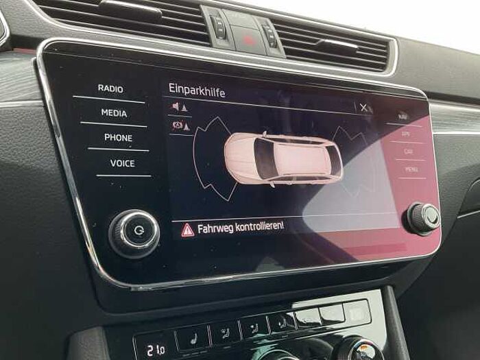 SKODA Superb Combi 1.5 TSI ACT Style Kamera/PDC