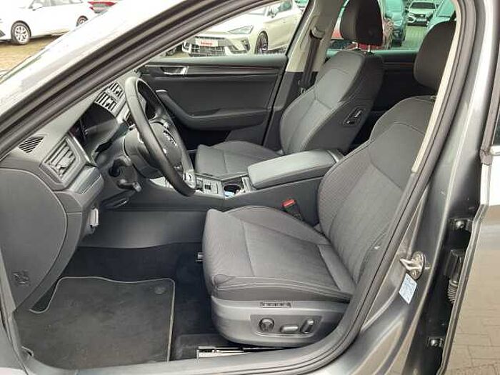 SKODA Superb Combi 1.5 TSI ACT Style Kamera/PDC