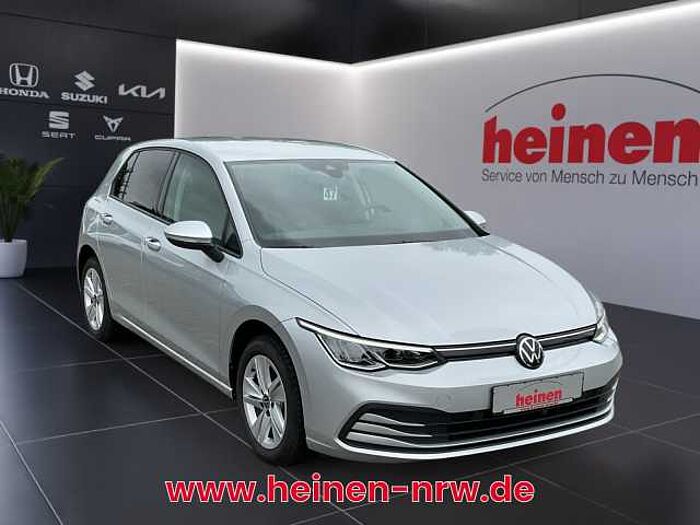 Volkswagen Golf VIII 2.0 TDI Life Aut. NAVIGATION/KAMERA/ACC