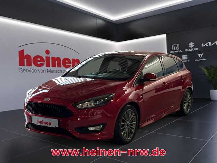 Ford Focus 1.0 ST-Line LED SITZ & LENKRADHEIZUNG
