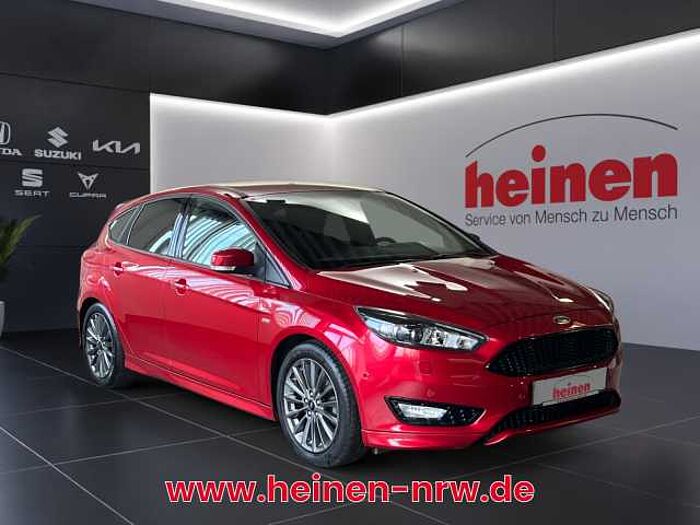 Ford Focus 1.0 ST-Line LED SITZ & LENKRADHEIZUNG