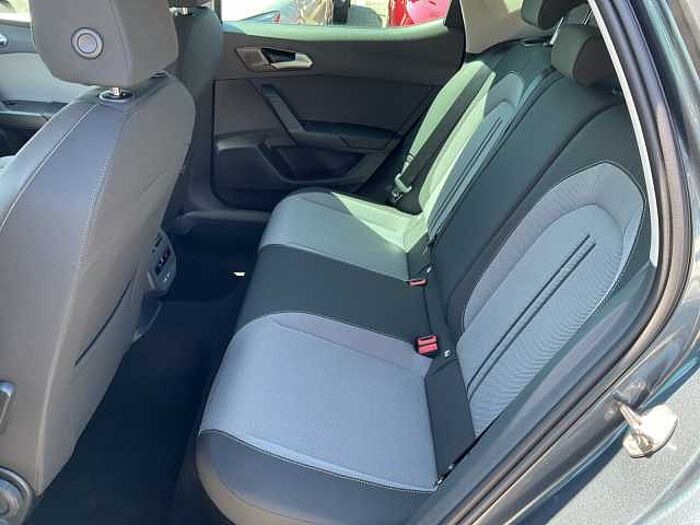 SEAT Leon 1.5 eTSI Road Edition DSG NAVIGATION/KAMERA