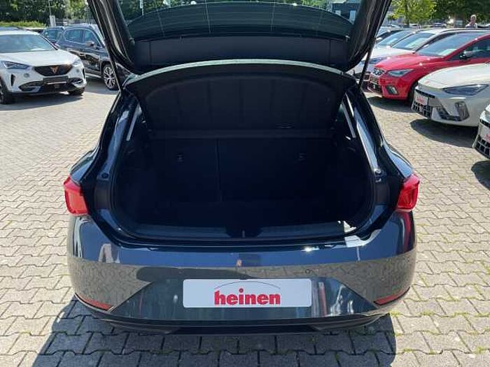 SEAT Leon 1.5 eTSI Road Edition DSG NAVIGATION/KAMERA