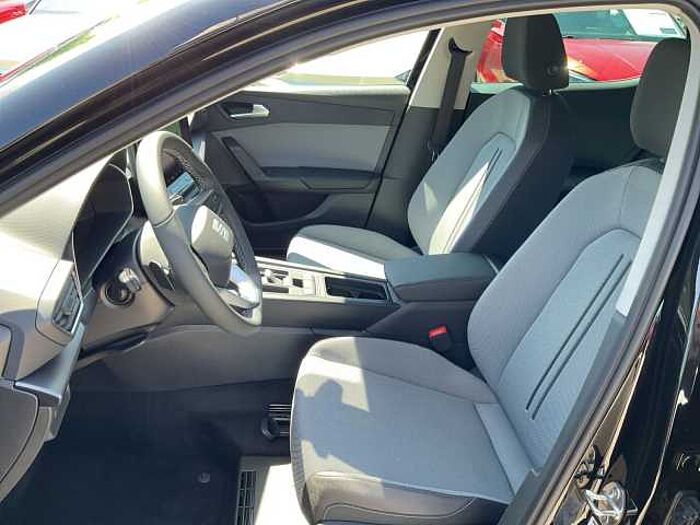 SEAT Leon 1.5 eTSI Road Edition DSG NAVI/KAMERA/ACC