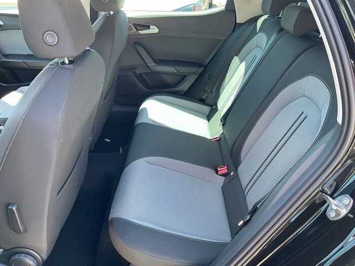 SEAT Leon 1.5 eTSI Road Edition DSG NAVI/KAMERA/ACC