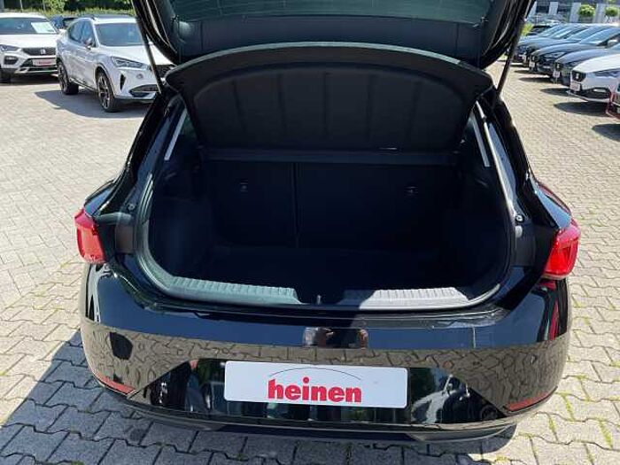 SEAT Leon 1.5 eTSI Road Edition DSG NAVI/KAMERA/ACC