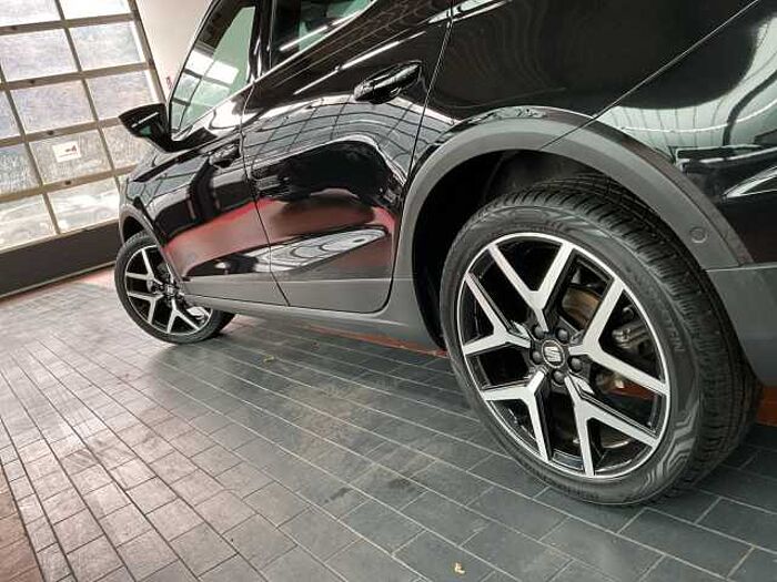 SEAT Arona 1.0 TSI DSG FR Beats LED+NAVI+ACC+KAMERA
