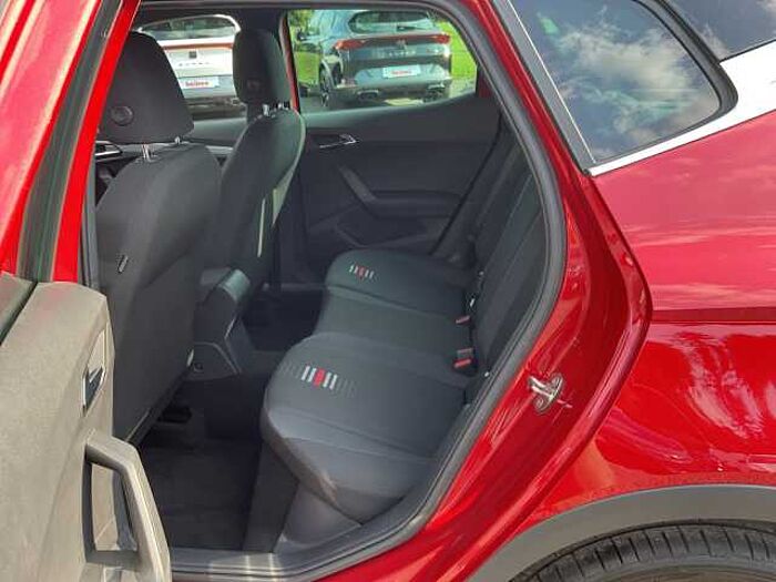 SEAT Arona 1.0 TSI FR Beats ACC+LED+SHZ+KAMERA+PDC v+h