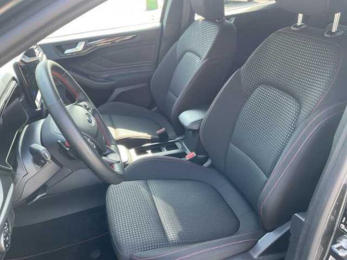 Ford Focus Turnier 1.0 EcoBoost ST-Line X NAVI SHZ LHZ