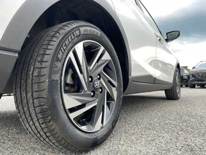 Hyundai Bayon 1.0 T-GDI Connect & Go NAVI WINTERPAKET