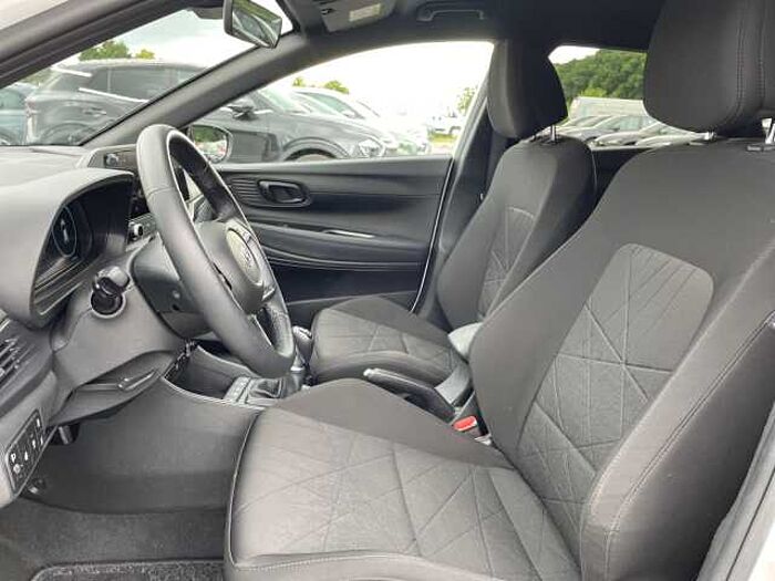 Hyundai Bayon 1.0 T-GDI Connect & Go NAVI WINTERPAKET