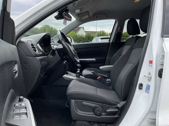 Suzuki VITARA 1.4 Comfort Hybrid ACC NAV SHZ DAB LED