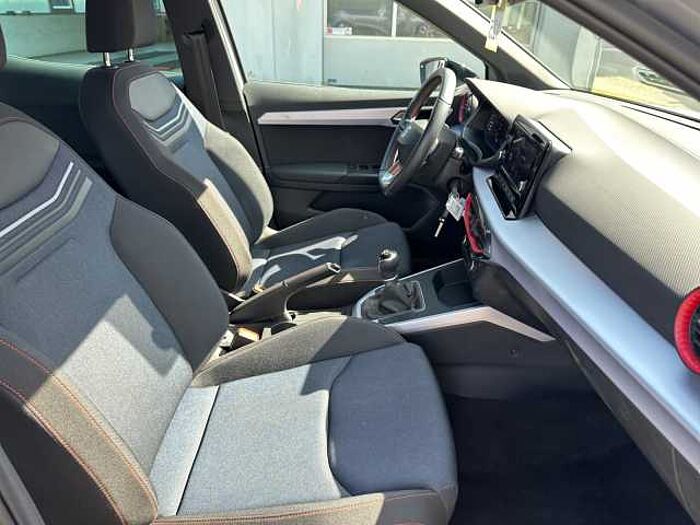 SEAT Arona 1.0 FR Line LED CARPLAY/ ANDROID-AUTO FR-Line