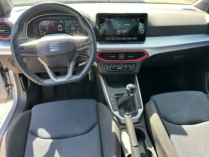 SEAT Arona 1.0 FR Line LED CARPLAY/ ANDROID-AUTO FR-Line