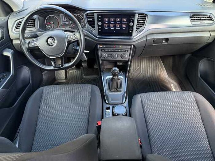 Volkswagen T-Roc 1.0 TSI NAVI+SITZHEIZUNG+KLIMAAUTOMATIK+PDC Basis