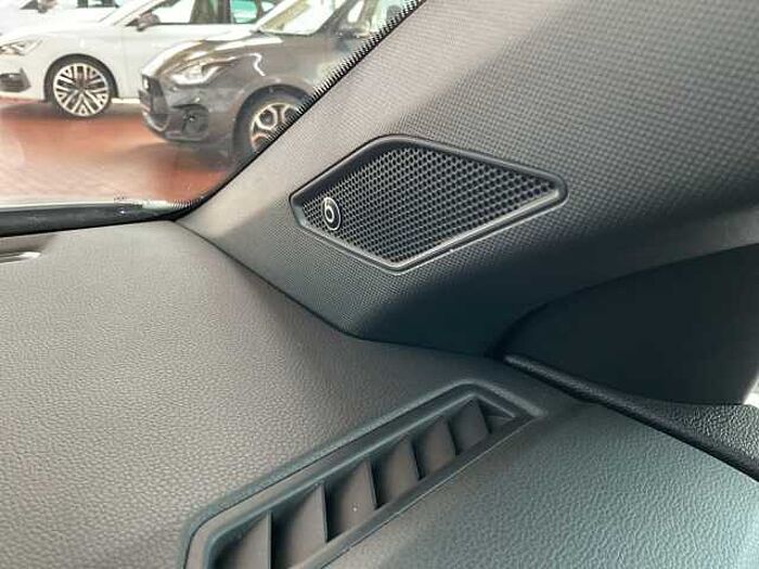 Volkswagen Polo VI 1.0 TSI DSG R-Line LED+BEATS+ACC+2xPDC