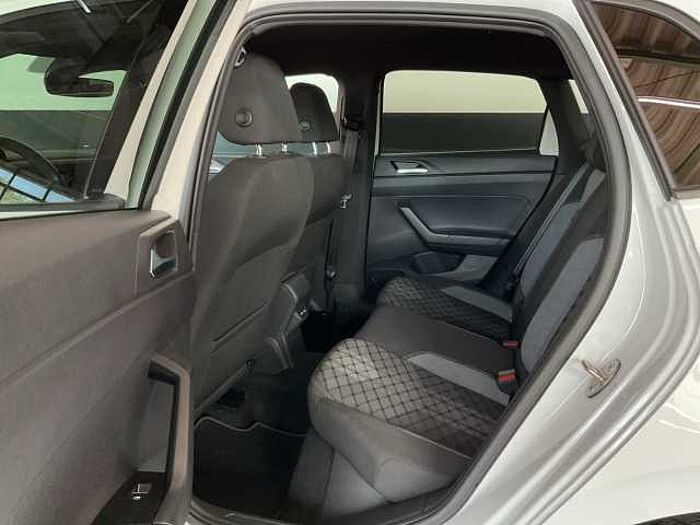 Volkswagen Polo VI 1.0 TSI DSG R-Line LED+BEATS+ACC+2xPDC