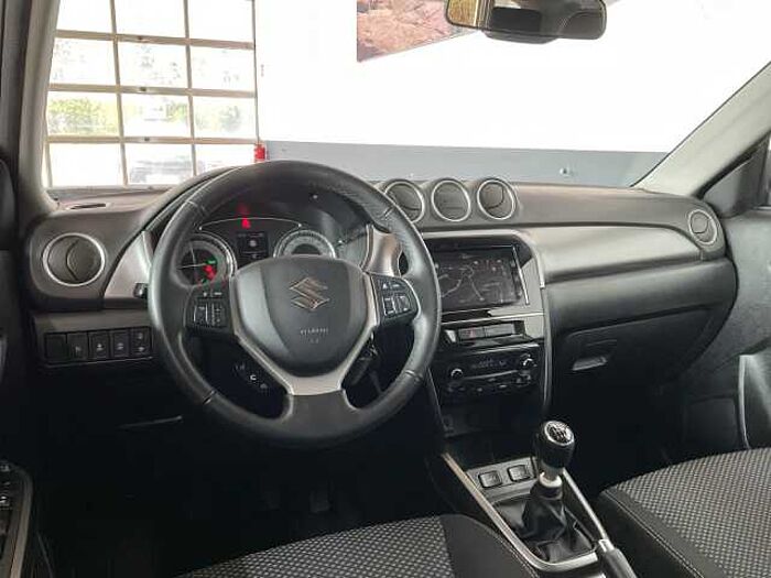 Suzuki VITARA 1.4 Comfort Hybrid LED NAVI KAMERA ACC