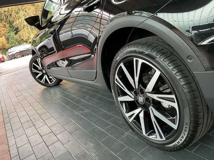 SEAT Arona 1.0 TSI FR ACC+LED+NAVI+SHZ+KAMERA+ACC