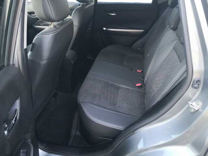 Suzuki Vitara 1.4 A/T Comfort+ Allgrip NAVI LED PANO