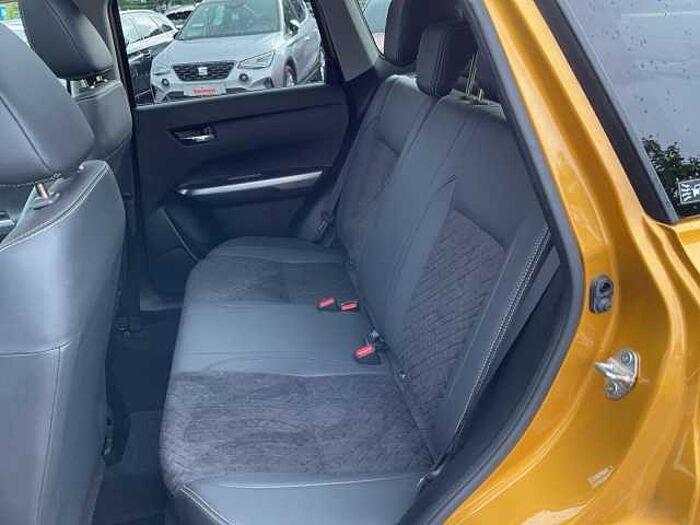 Suzuki Vitara 1.4 Comfort+ Allgrip NAVI LED AHK PANO