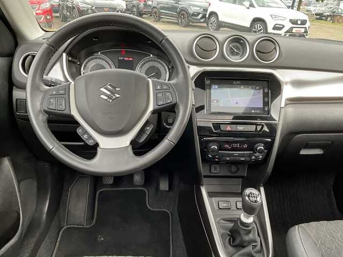 Suzuki Vitara 1.4 Comfort+ Allgrip NAVI LED AHK PANO
