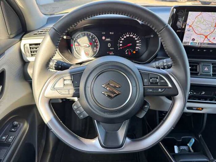 Suzuki Swift 1.2 Comfort+ NAVI LED ACC Dualjet 61 kW