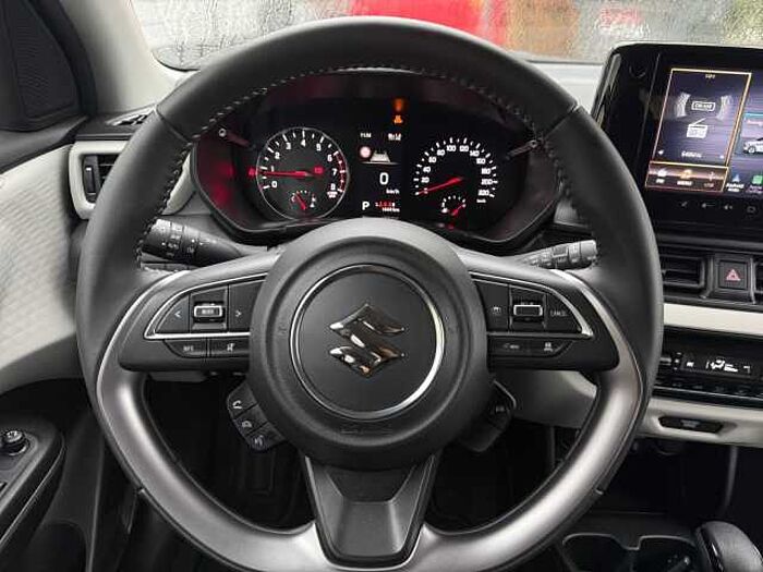 Suzuki Swift 1.2 CVT Comfort NAVI LED ACC PDC Dualjet 61 kW