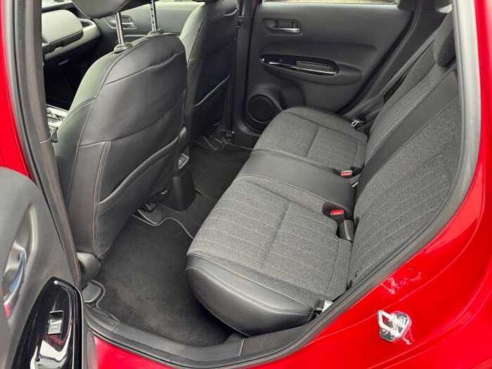 Honda Jazz 1.5 E-CVTExecutive NAVI LED CONNECT i-MMD Executive