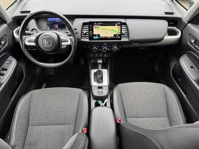 Honda Jazz 1.5 E-CVTExecutive NAVI LED CONNECT i-MMD Executive