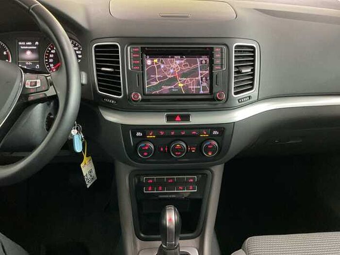 Volkswagen Sharan 1.4 TSI DSG Comfortline 7-SITZE+XENON+NAV