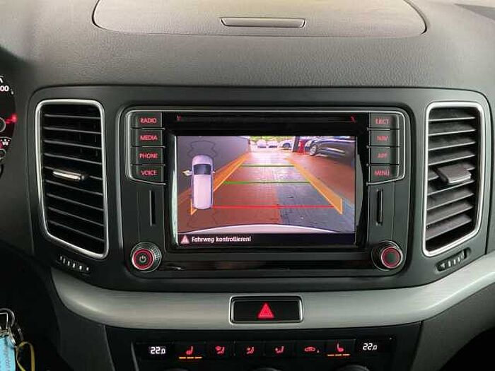 Volkswagen Sharan 1.4 TSI DSG Comfortline 7-SITZE+XENON+NAV