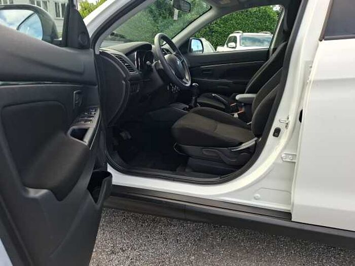 Mitsubishi ASX 1.6 MIVEC KLIMA GANZJAHRESREIFEN Basis