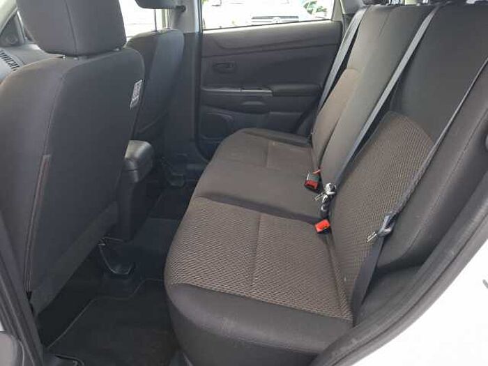 Mitsubishi ASX 1.6 MIVEC KLIMA GANZJAHRESREIFEN Basis