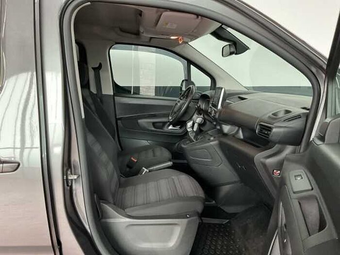 Opel Combo Life E 1.5 D Edition NAVI+AHK+2xPDC+KLIMA