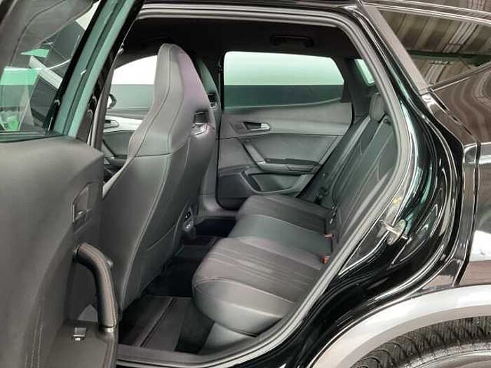 CUPRA Formentor 1.4 e-Hybrid DSG VZ NAVI+LED+ACC