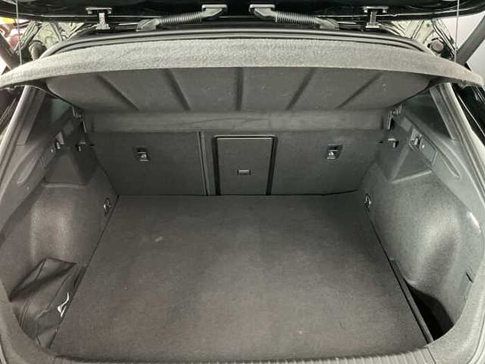 CUPRA Formentor 1.4 e-Hybrid DSG VZ NAVI+LED+ACC