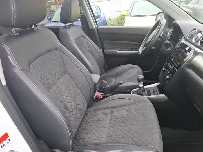 Suzuki Vitara 1.4 ALLGRIP Comfort+ NAVI LED ACC PANO