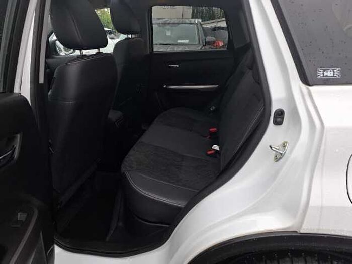 Suzuki Vitara 1.4 ALLGRIP Comfort+ NAVI LED ACC PANO
