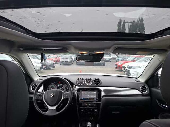 Suzuki Vitara 1.4 ALLGRIP Comfort+ NAVI LED ACC PANO