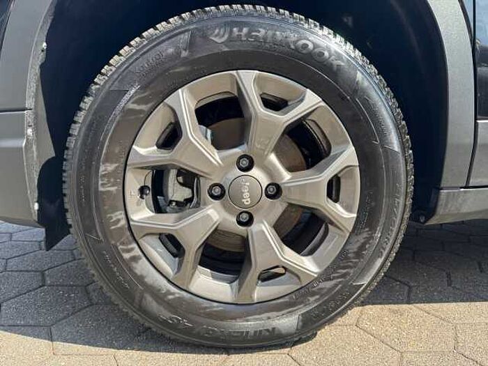 Jeep Avenger 1.2 T-GDI Longitude TEMPOMAT+LED+PDC+DAB