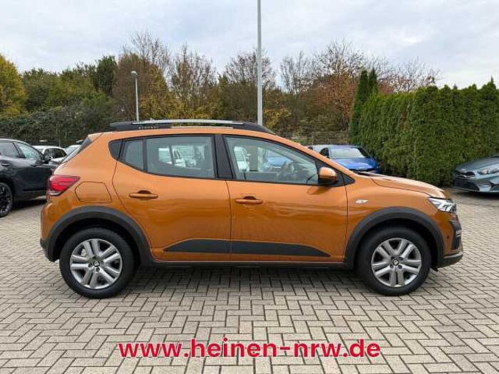 Dacia Sandero 1.0 TCe 90 CVT Stepway Comfort NAVI LED