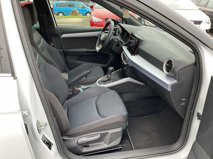 SEAT Arona FR 1.5 TSI DSG NAVI LED ACC AHK KESSY