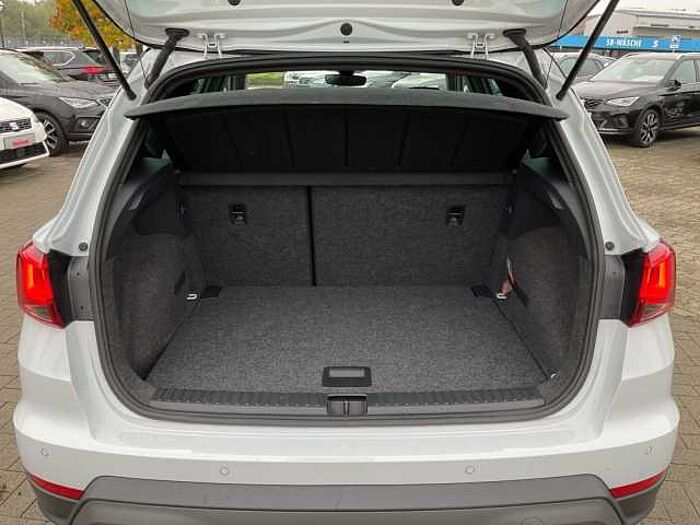 SEAT Arona FR 1.5 TSI DSG NAVI LED ACC AHK KESSY