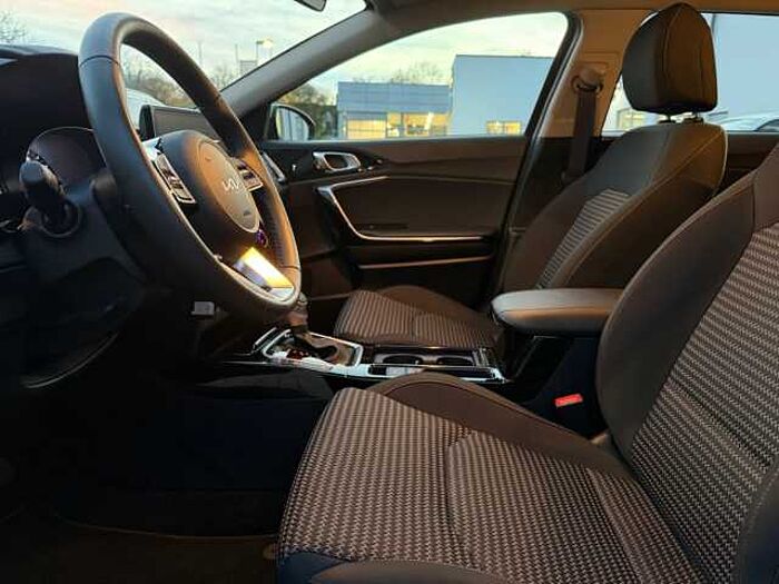 Kia ceed Sportswagon 1.5 T-GDI DCT Vision NAVI LED cee'd Sporty Wagon