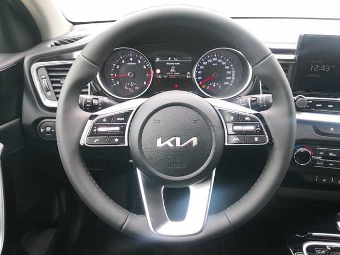 Kia Xceed 1.5 SPIRIT DCT NAVI SITZ & LENKRADHEIZUNG