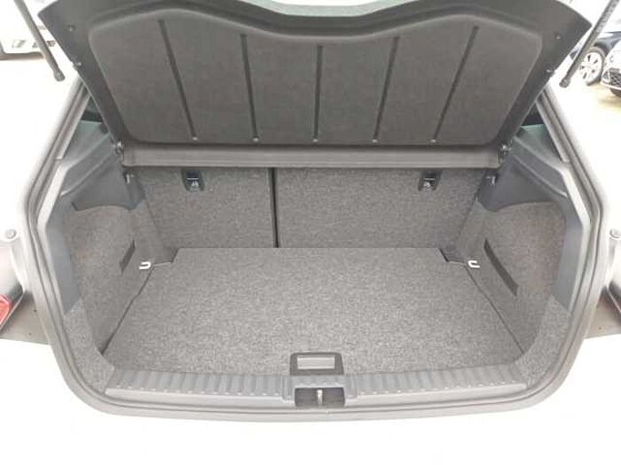 SEAT Ibiza FR 1.0 TSI DSG NAVI LED ACC 17Z